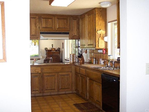 4th image of 3250 Chaparral Ln