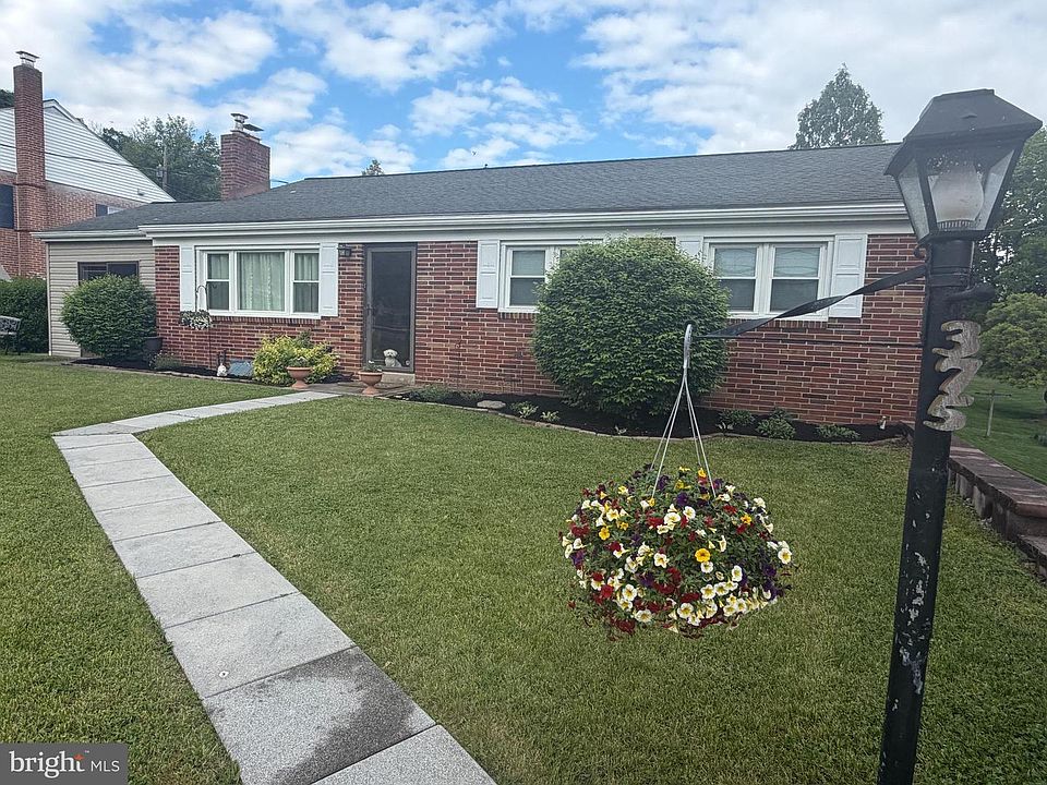 2nd image of 375 Kinderhook Rd