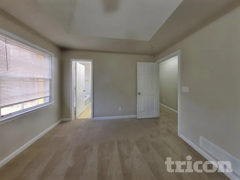 3746 Windy Hill Dr SE — Photo 7