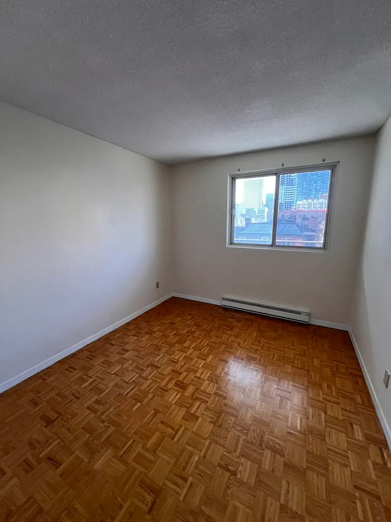 Building Photo - 263 Maclaren St #502