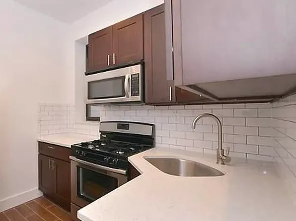 353 East 52nd Street image 1 of 9