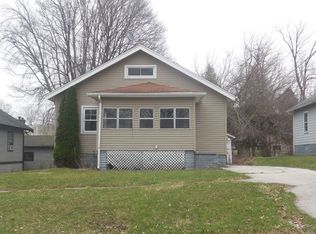 325 N Henrietta Ave, Rockford, IL 61101
