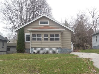 325 N Henrietta Ave, Rockford, IL, 61101