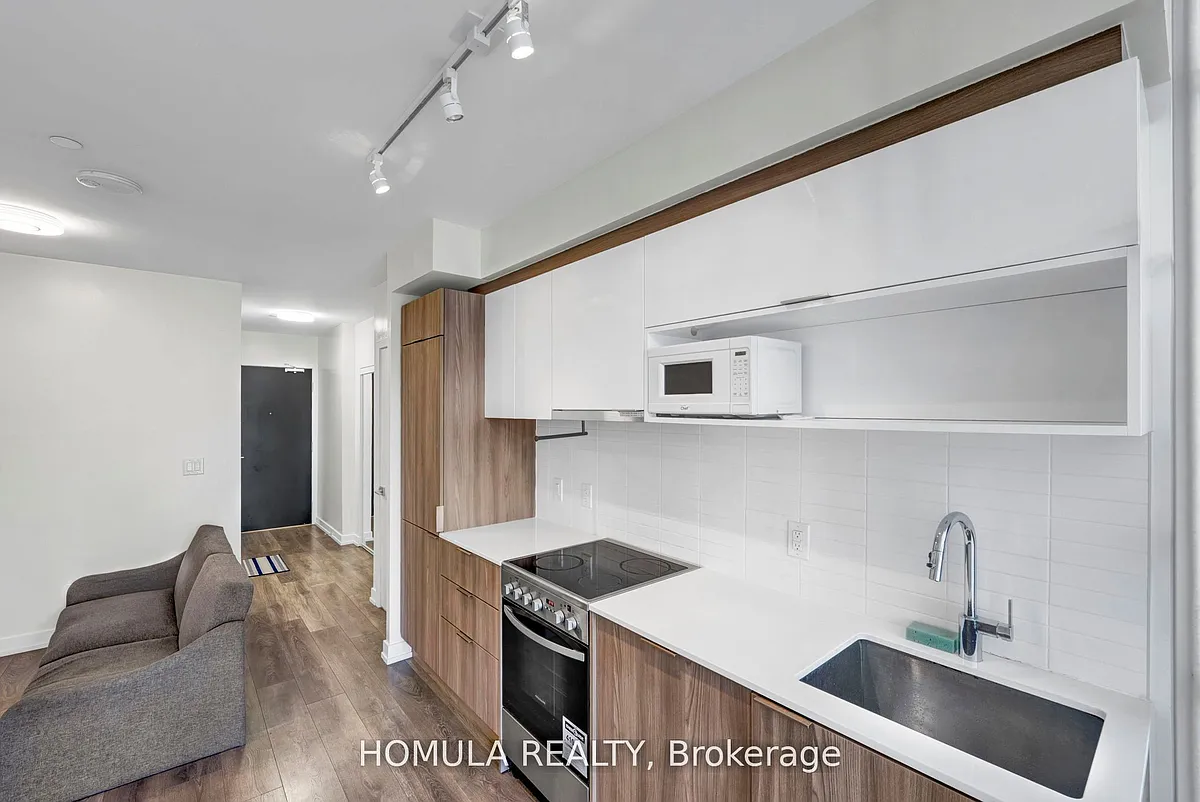 Building Photo - 159 Wellesley St E #303