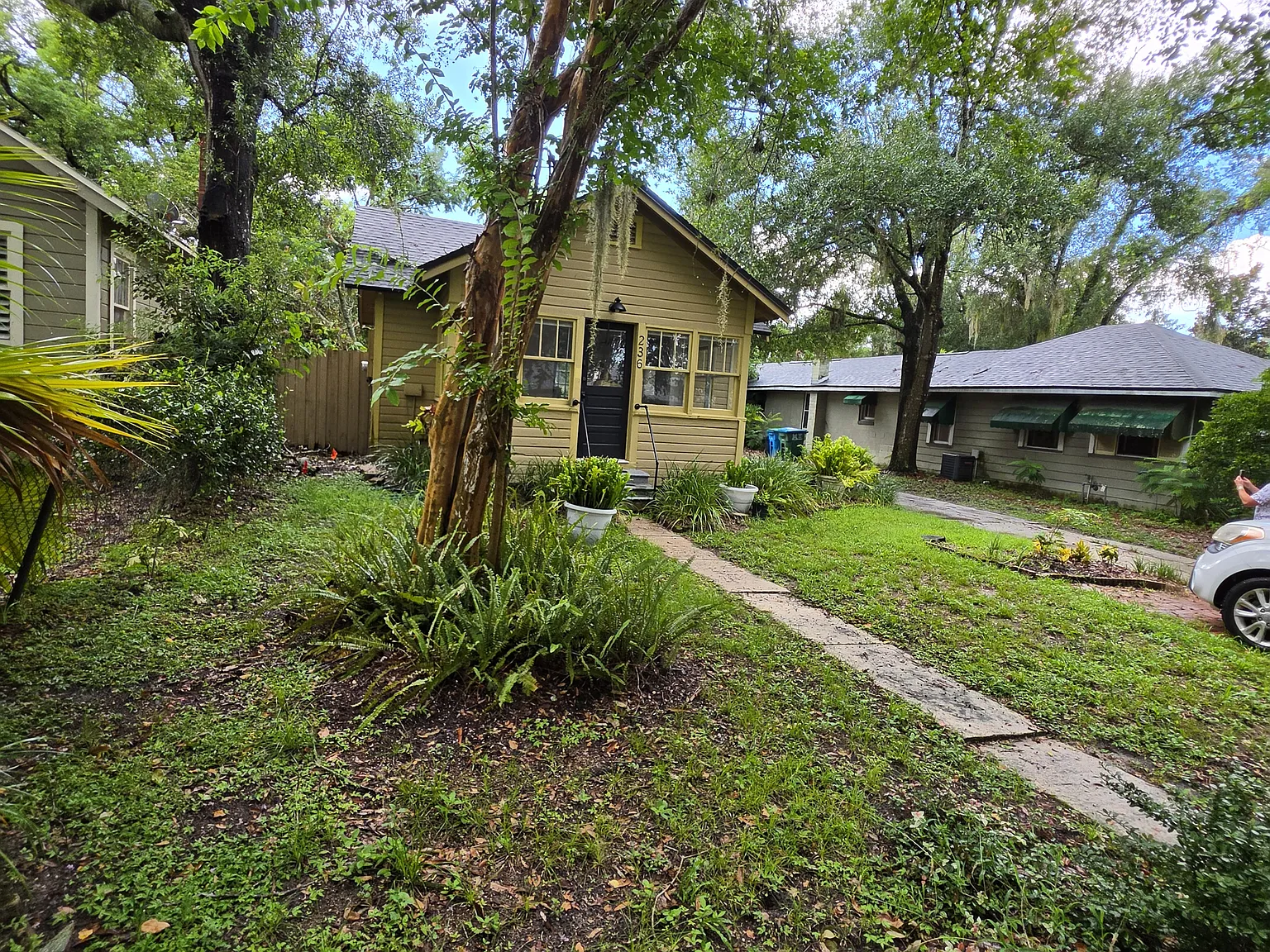 236 Orange Pl — Photo 2