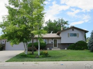 407 Starlite Dr, Pueblo, CO 81005