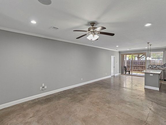 3rd image of 2710 Gordon Ave #1