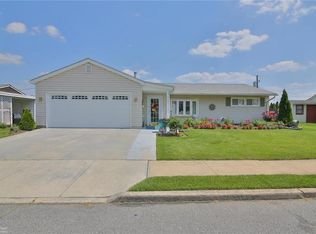 28 Saylor Dr, Coplay, PA 18037