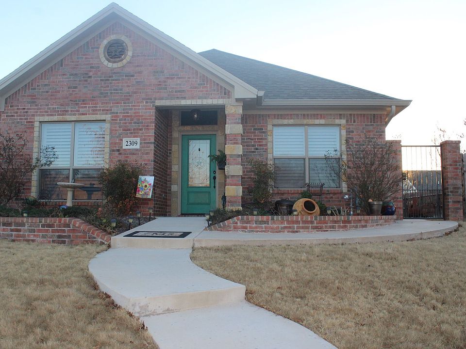 1st image of 2309 Club House Ln