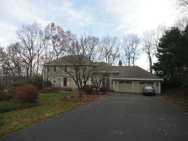 1st image of 8 Oak Hill Dr