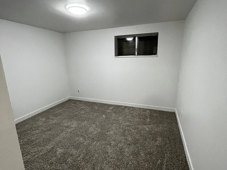 670 Cherry Hill Dr #B — Photo 9