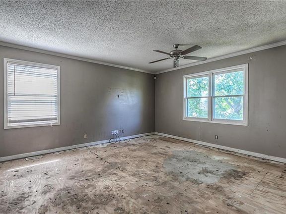 3rd image of 1175 Bury St