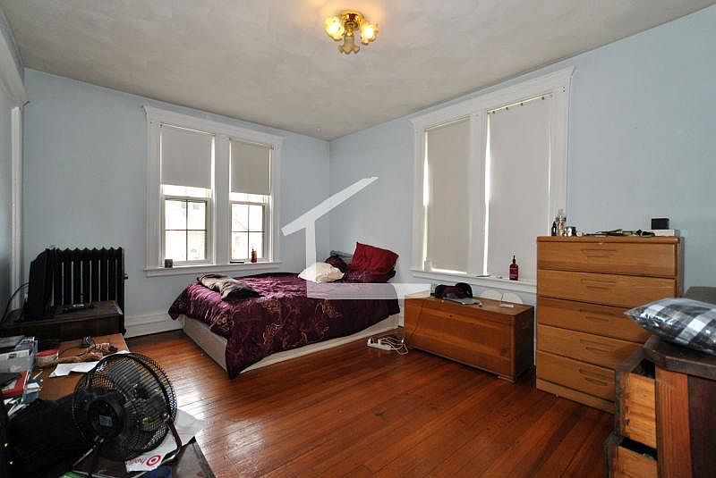 2nd image of 120 Glenville Ave APT 01