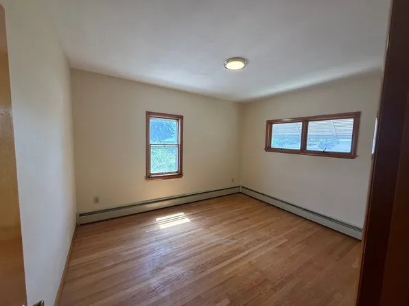 520 Oak St, Old Forge, PA