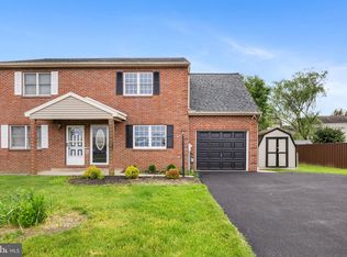 2980 Oakland Rd, Dover, PA 17315