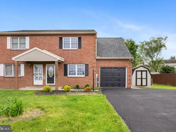 2980 Oakland Rd, Dover, PA 17315