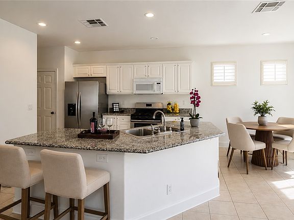 4th image of 8083 Retriever Ave