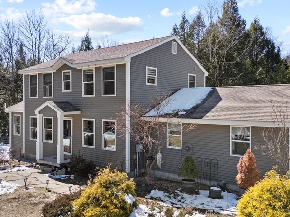 17 Northern Oaks Drive, Gray, ME 04039