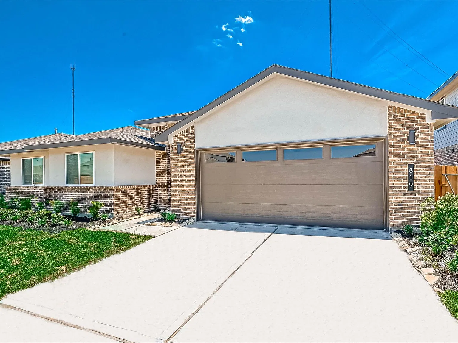 5 bed, 3.0 bath, 2691 sqft, $2,750 — Photo 3