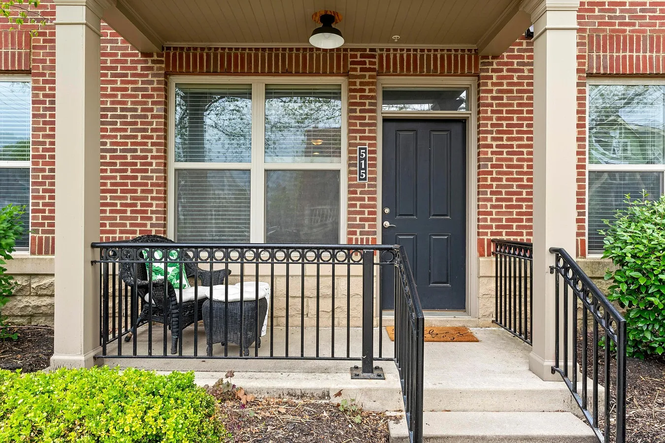 1 bed, 945 sqft, $2,045 — Photo 2
