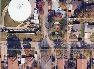 218 W Peach St, Grapevine, TX 76051