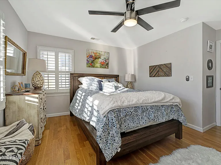 515 Stone Harbor Ave — Photo 9