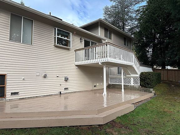3rd image of 2410 137th Pl SE