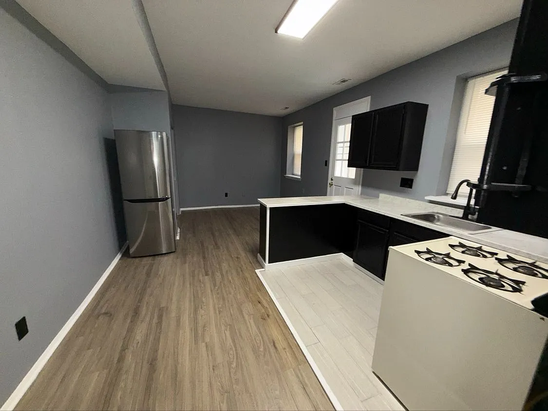 Studio, 450 sqft, $925 — Photo 2