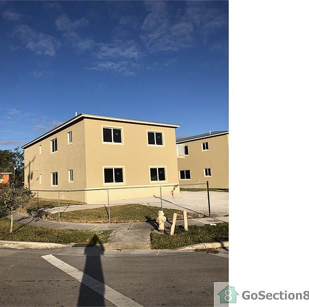 1st image of 1445 NW 1st Ct