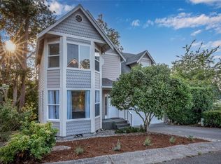 132 41st St, Bellingham, WA 98229