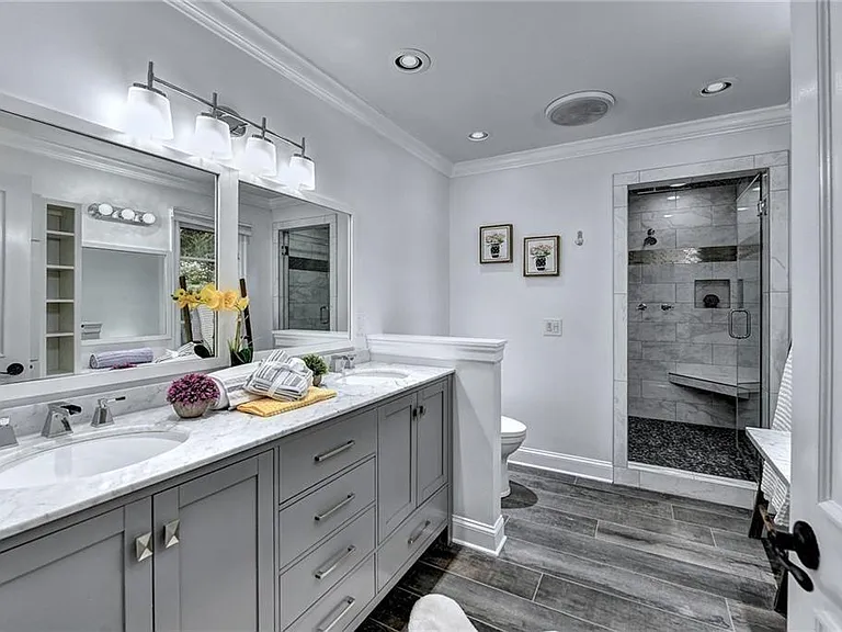 1227 Sheridan Rd NE — Photo 13