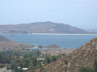11 Lake Mathews Ln #33, Perris, CA 92570