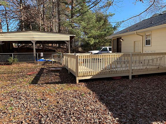 Deck, Carport, fresh paint