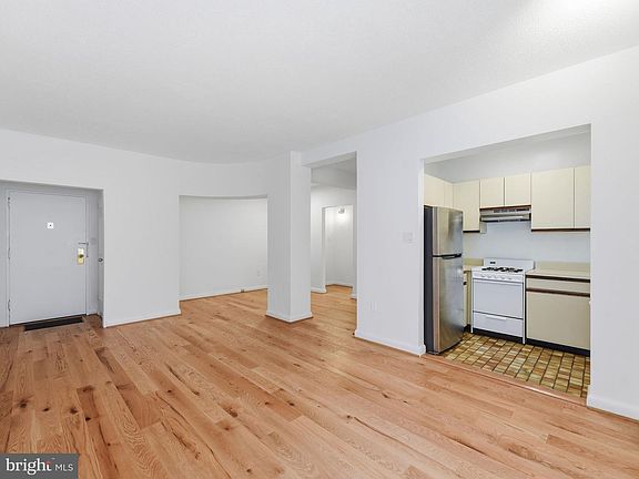 3rd image of 1727 Massachusetts Ave NW #416