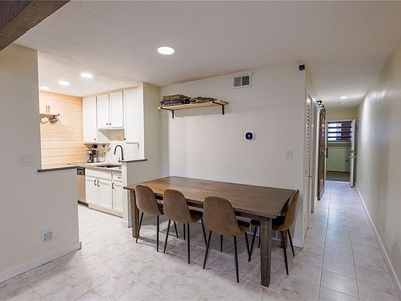 4th image of 4524 Holly St APT 21