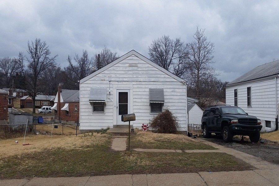 1st image of 915 Nassau Dr
