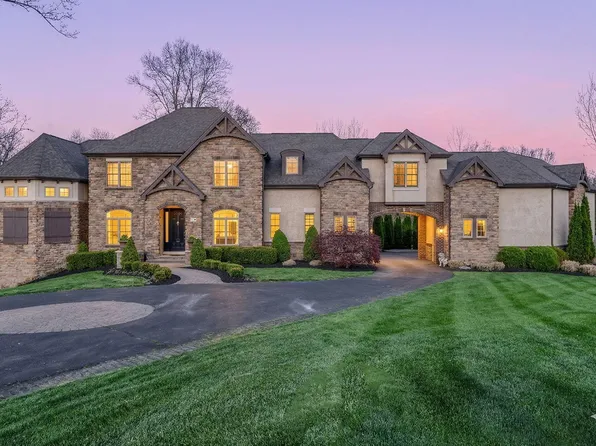 1403 Riverwood Ln, Powell, OH 43065