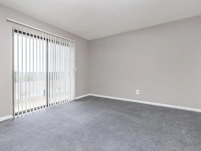 Hickory View Apartments — Photo 19