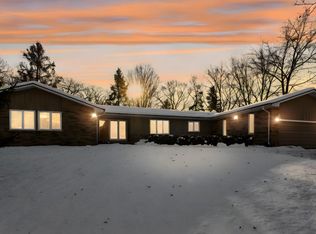 2247 Silver Maple Dr, Milford, MI 48380