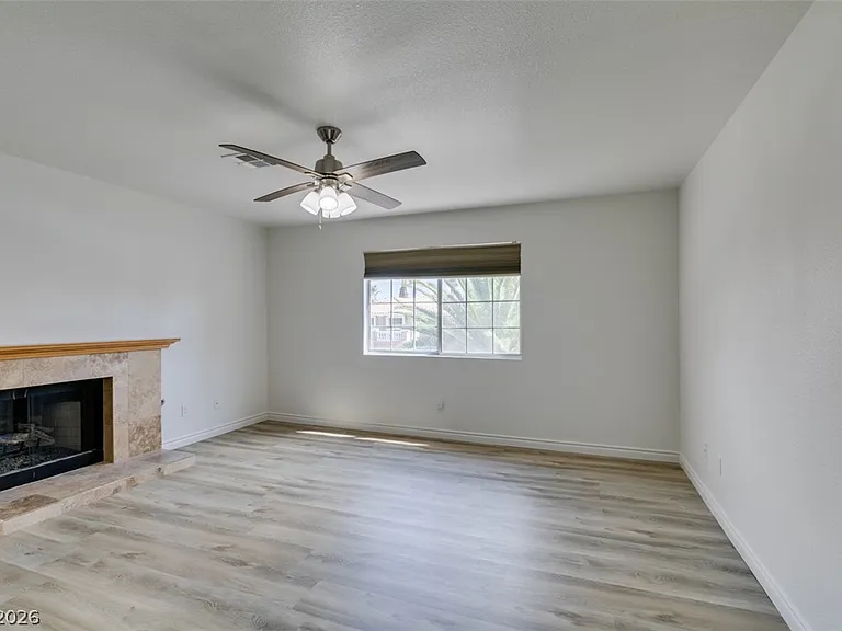8224 Tivoli Cove Dr — Photo 36
