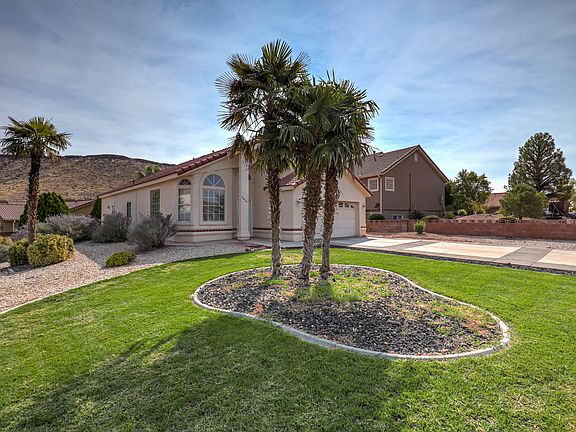 3rd image of 1421 W Pebble Creek Dr