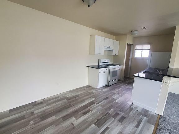 2nd image of 1731 Fountain Rock Way