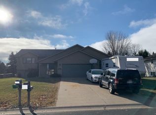 1982 134th Ln NW, Andover, MN 55304