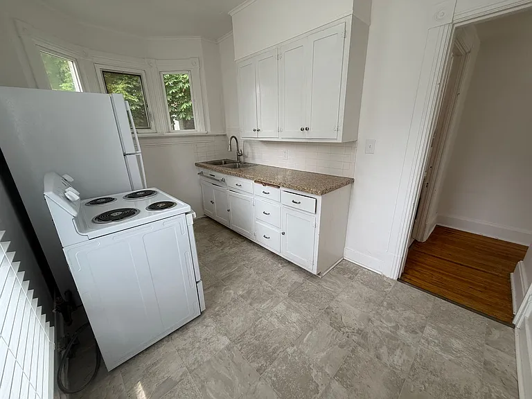2221 West 1st Avenue — Photo 11