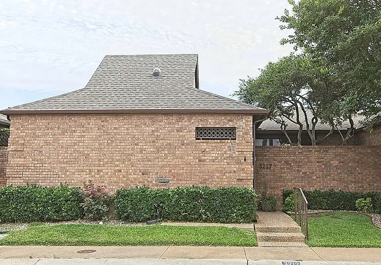 3217 Squireswood Dr — Photo 1