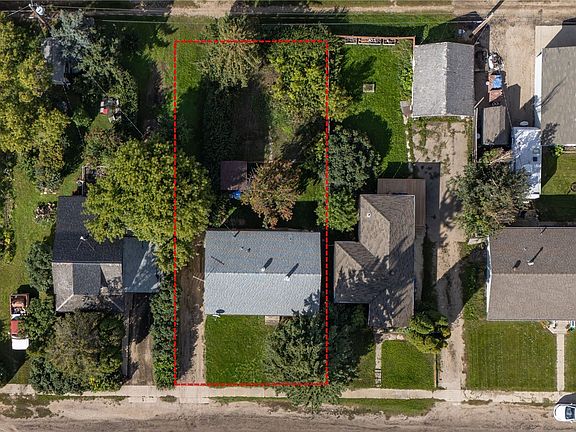 2nd image of 114 Colborne Avenue