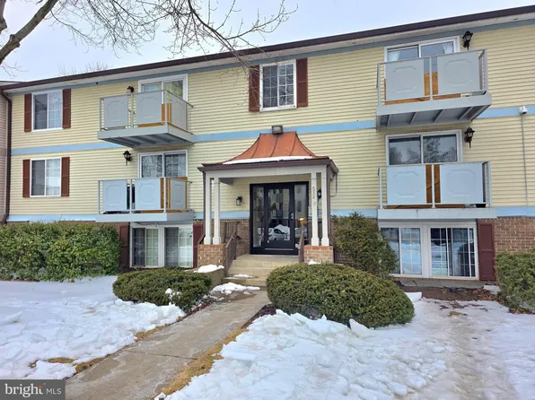 8380 Brockham Dr APT A, Alexandria, VA 22309