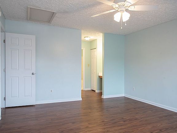 5th image of 3715 Birmi Dr