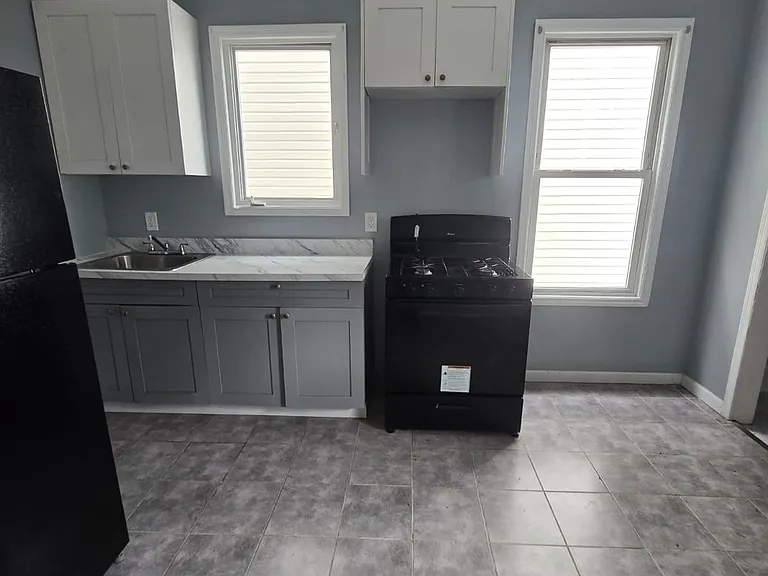 36 Dehart Pl #1 — Photo 4