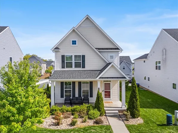 909 Twilight St, Cranberry Township, PA 16066